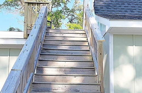 Sunset Beach Apartment | Clean, quiet & cozy aprtmnt located Sunset Beach NC close to golf, food, beaches