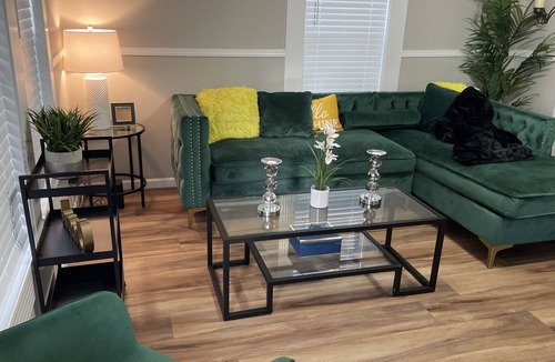 Marietta House | Clean Small Home with Community Pool only Minutes From Downtown Marietta