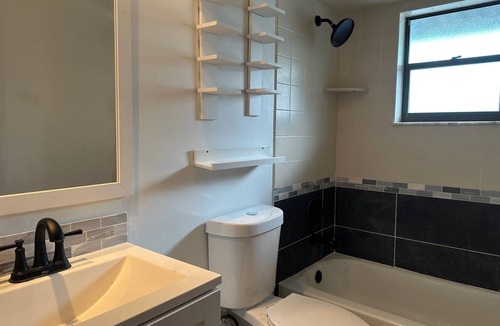 Tropic Apartment | Clean, well-maintained studio, private entrance; 7 min to the beach.