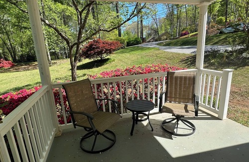 Clemson House | Clemson Cottage - Minutes from CU, Death Valley, Jervey, Patrick & Pendleton Sq.