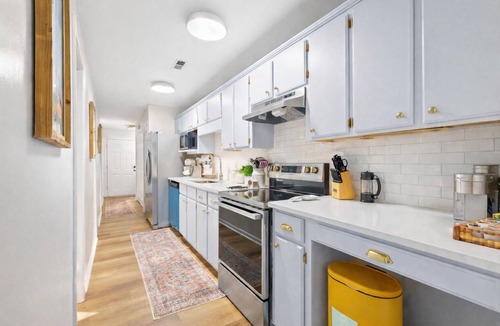 Anderson House | Clemson|LakeAccess|SUPs|PizzaOven|PortmanMarina|EV