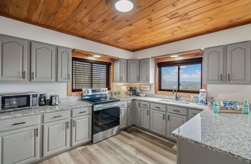 Sevierville Cabin | Close to attractions~Dog Friendly~Indoor Pool~Hot Tub~Views