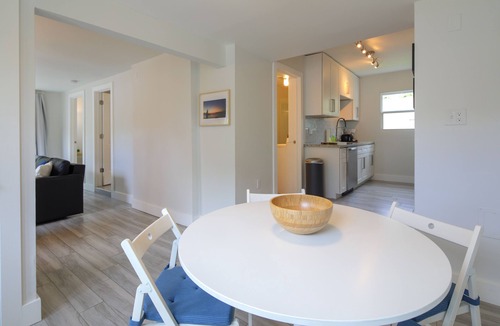 Harbordale Apartment | Close to beach, downtown, airport. Entire Apt.