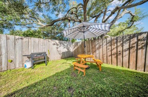 Largo House | Close to beaches BBQ workout gear private yard