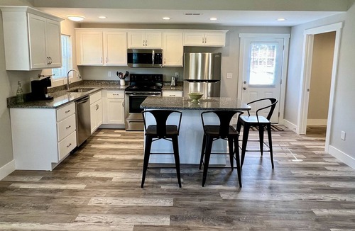 Hendersonville Apartment | close to downtown Hendersonville