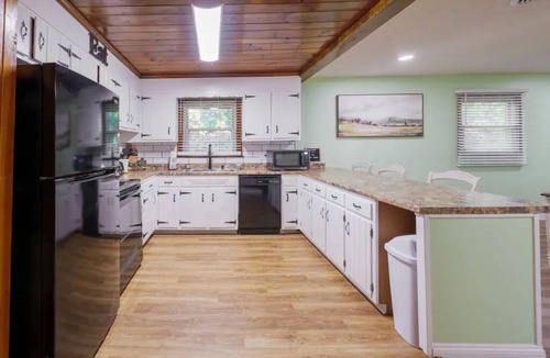 Bristol House | Close to everything, with 1,000 sqft entertainment area, grill and gazebo.