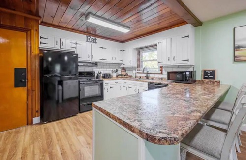 Bristol House | Close to everything, with 1,000 sqft entertainment area, grill and gazebo.
