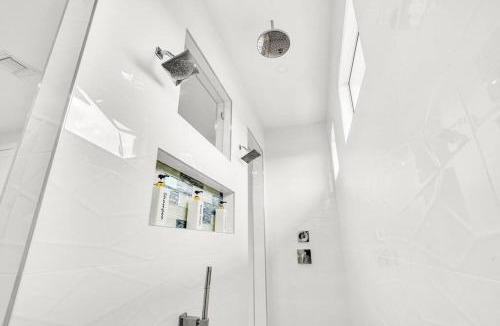 Naples Park House | Close2Beach, Sleeps 11, Pool, Firepit, Bikes, Patio