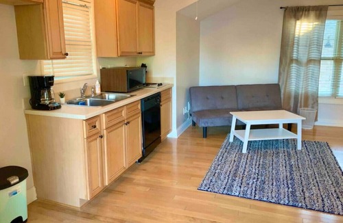 Home Park House | ClosednBeautiful Atlantic Station Studio!