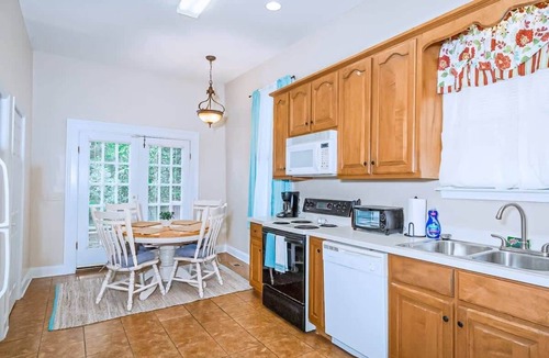 Columbus House | Closest Historic BnB to Ft Moore-Americana Cottage