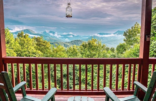 Sylva House | Cloud 10 Mountaintop Guesthouse