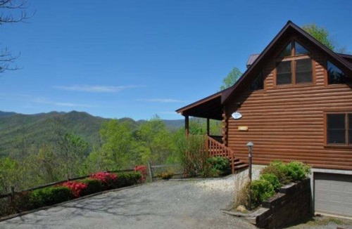 Sylva House | Cloud 10 Mountaintop Guesthouse