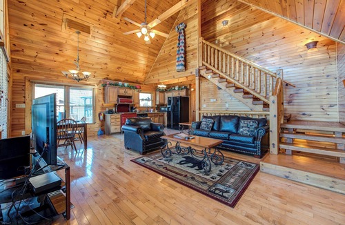 Hemlock Hills Cabin | Cloud Dancer by Jackson Mountain Rentals