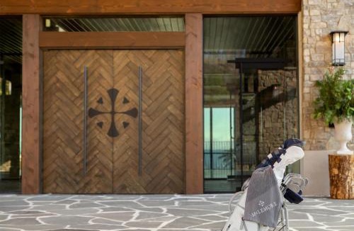 Rising Fawn Resort | Cloudland at McLemore Resort Lookout Mountain, Curio by Hilton