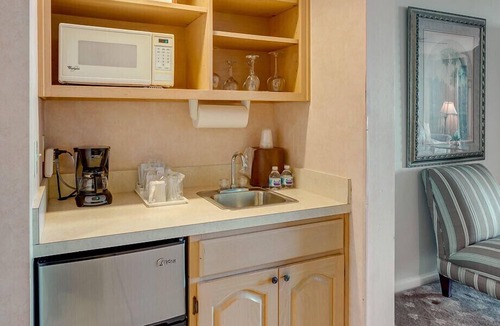 Orange Park Bed & Breakfast | Club Continental