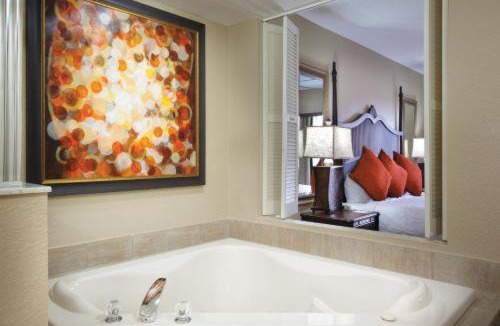 Survey Creek Resort | Club Wyndham Palm-Aire