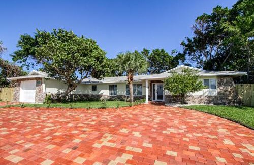 Juno Beach House | Coastal Bliss