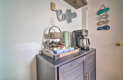 Southend Condo | Coastal Brigantine Retreat - Walk to Beach!