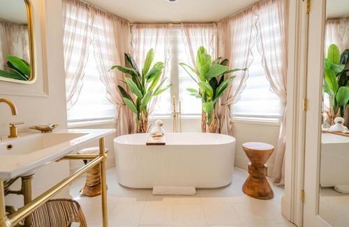 North End Hotel | Coastal Chateau