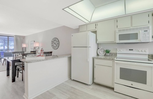 Vanderbilt Beach Condo | Coastal Condo Steps from Vanderbilt Beach