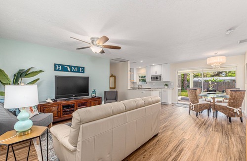 Hobe Sound House | Coastal Cottage/1 Mile to Hobe Sound Public Beach