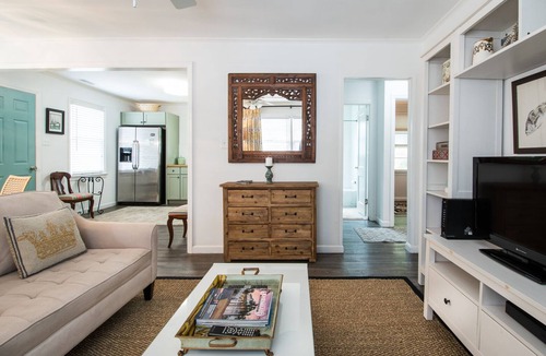Old Village House | Coastal Cottage on Shem Creek - near Sullivan's Island and Downtown