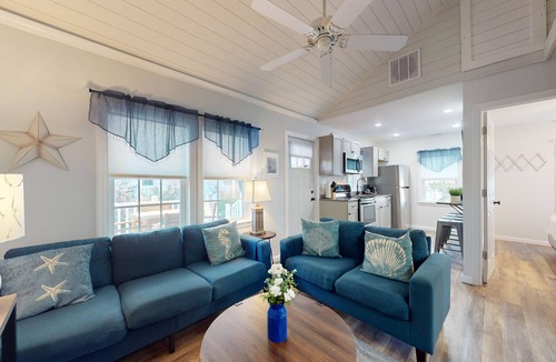 Lower Township Cottage | Coastal Estate – Family Cottage with 2BD, 2BA & Pool Access