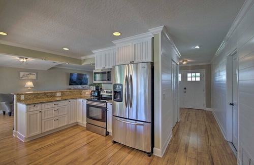 Golden Beach Estates House | Coastal Getaway-Heated Pool-Walk to Beach