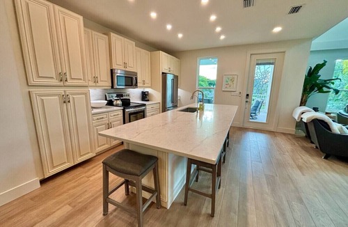 Siesta Key House | Coastal Luxury Pool Spa Fire Pit Sun Decks Sunsets Minutes to Beach