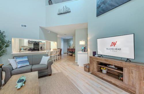 Hilton Head Island Villa | Coastal Paradise 2BR Villa Near Coligny & Beach