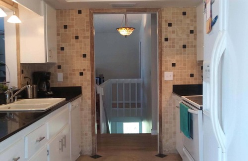Memphis House | Coastal Paradise w/heated pool, clean and comfy, centrally located