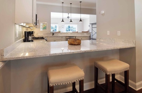 Charleston Condo | Coastal retreat short ride to the beach