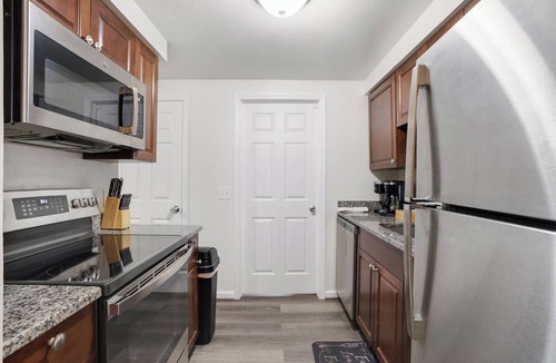 Ballast Point House | Coastal Retreat - Spacious & Cozy - Prime Setting