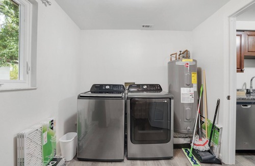 Ballast Point House | Coastal Retreat - Spacious & Cozy - Prime Setting