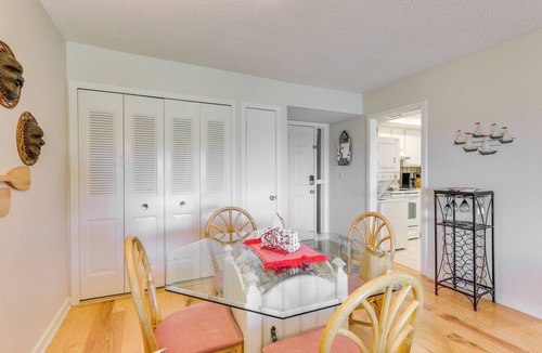 South Beach Condo | Coastal Sea Pines Escape: Walk to Beach!