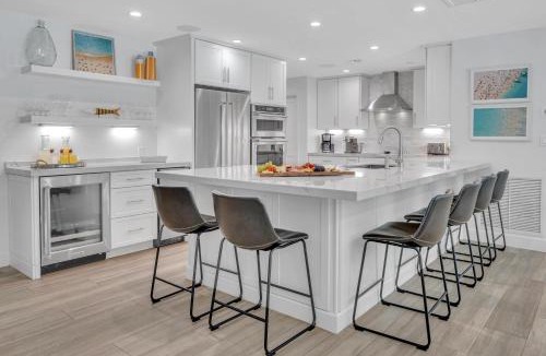 Harbour Inlet House | Coastal Style Haven Beach Proximity Heated Pool Tranquility Manatee Ranch Key RESlDENCES
