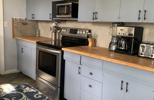 Bradenton Villa | Coastal villa on Riverwalk near shopping, restaurants and Gulf beaches