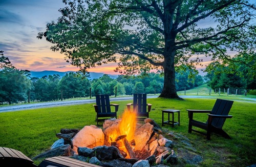 Scaly Mountain Cabin | Coca-Cola Cabin | Jetted Tub | Fireplace