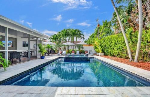Coral Ridge Isles Villa | Coconut Clubhouse - Heated Pool - Hot tub - Ping Pong