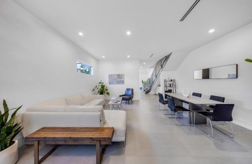Southwest Coconut Grove Villa | Coconut Grove Casita with Private plunge Pool, Gated