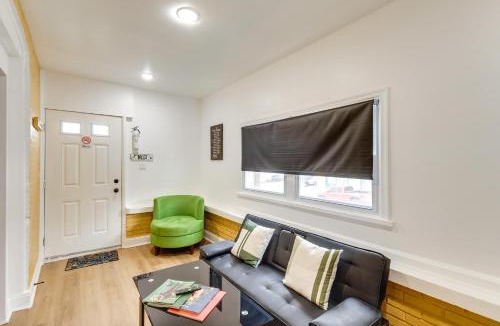 Collingdale Apartment | Colorful, Convenient Apt 7 Mi to Lincoln Financial