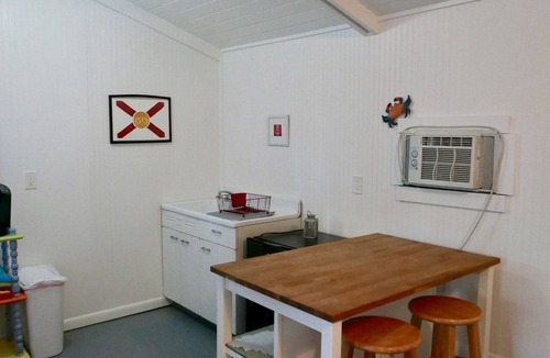 Horton Shores House | Colorful NSB Home W/Bonus Guest Cottage! Easy Beach Access and Walk to Flagler!