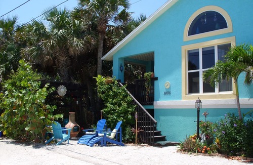 New Smyrna Beach Villa | Come Enjoy Beach Life In Spacious Elegance.