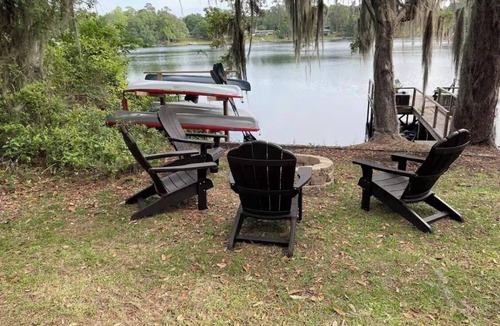 Lake Park House | Come enjoy beautiful sunsets at “Turtle Cove”