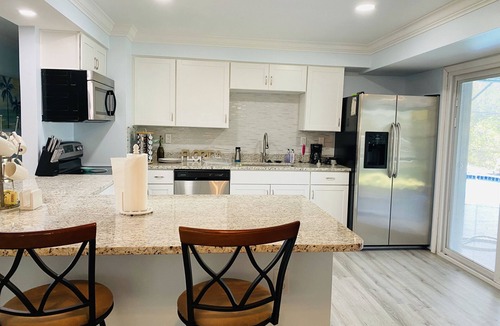Isles of Capri House | Come enjoy paradise on Isles of Capri in Naples, FL for your next vacation!