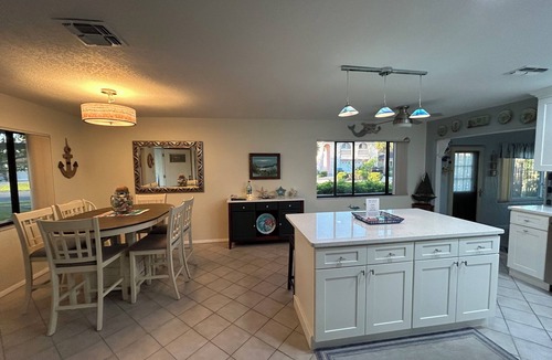 Spring Hill House | Come Enjoy Sea-renity @ Hernando Beach!