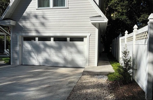 Colonialtown South Apartment | Come have some fun at the Birdhouse!