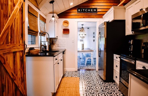 Sevierville House | Come relax with us at our fully restored farm house.