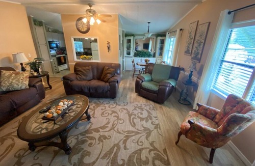 Silver Lake House | Come to The Villages for fun and relaxation !incl golf cart