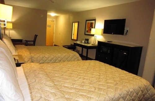 Monmouth Junction Hotel | Comfort and Convenience! 4 Relaxing Units with Free Breakfast!